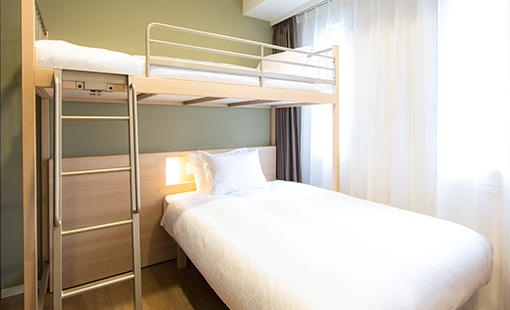 Bunk Twin Rooms Karaksa Hotel Osaka, Is There A Weight Limit On Bunk Beds In Japan